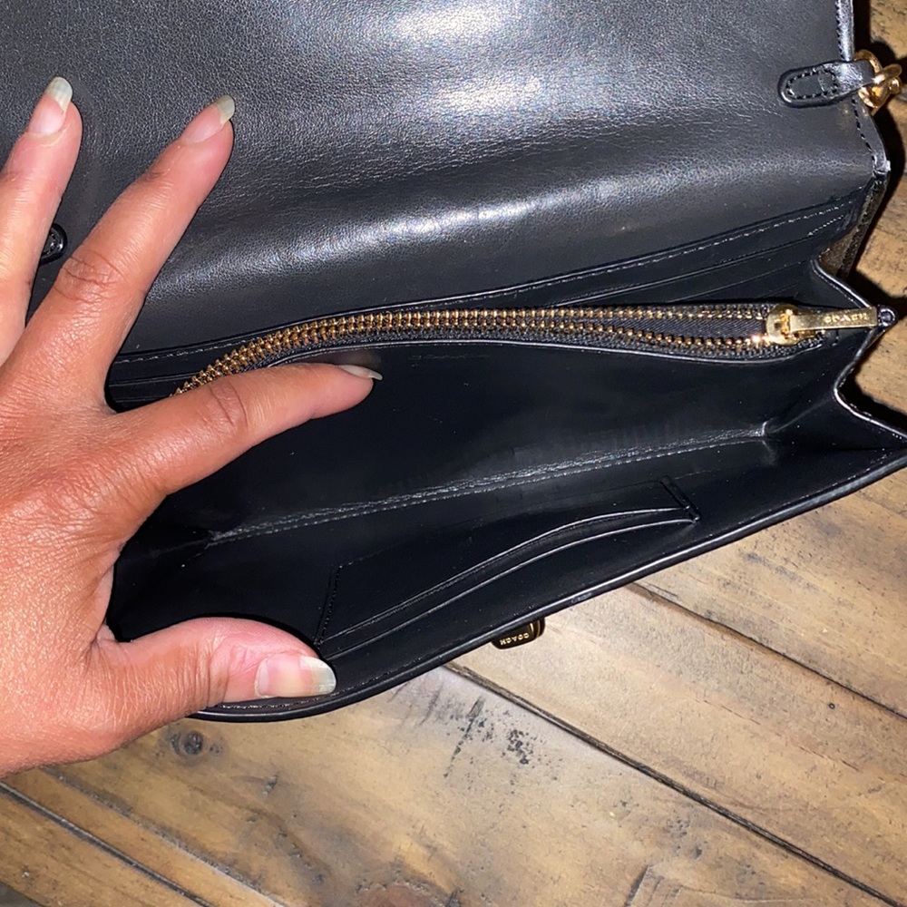 Black leather with removable gold chain clutch - Picture 4 of 11